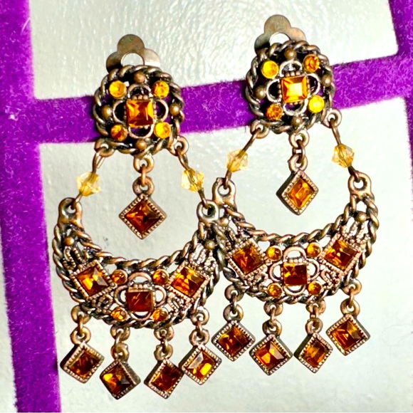 Jewelry - Vintage Brass and crystal chandelier clip back earrings in Excellent condition.